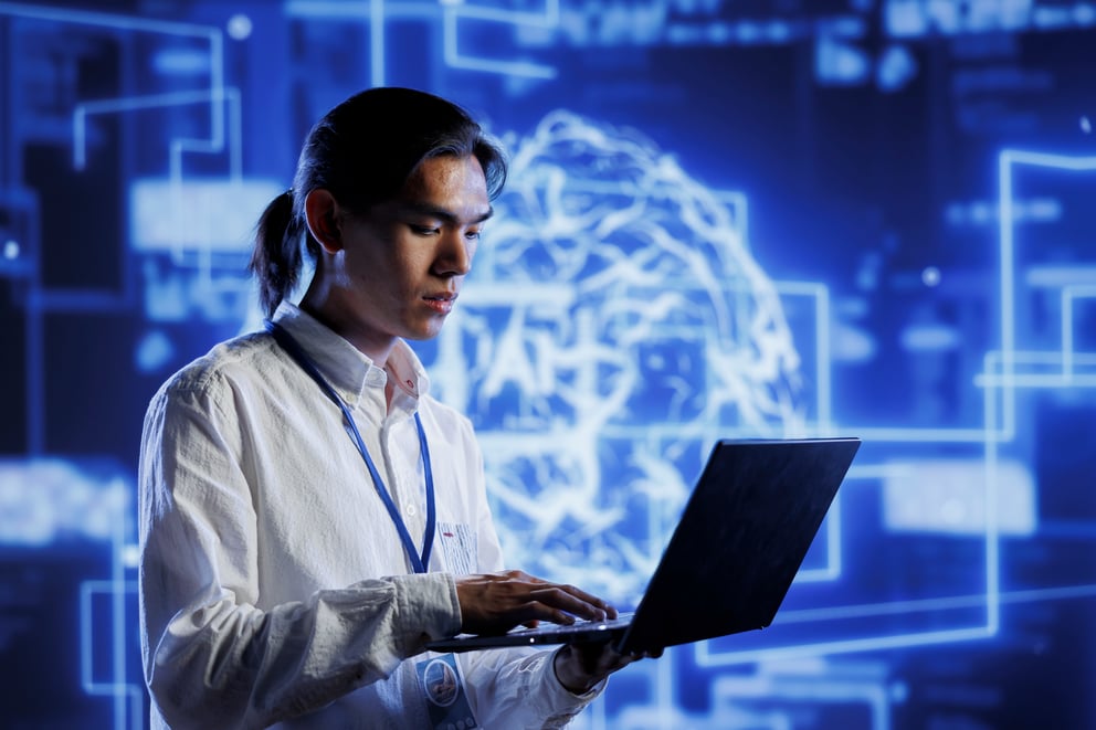 https://sibermate.com/hubfs/professional-doing-ai-simulation.jpg