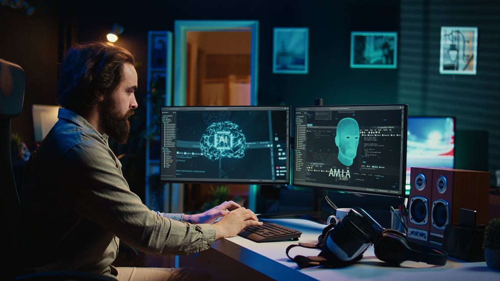 https://sibermate.com/hubfs/programmer-home-talking-with-conscious-ai-superintelligence-using-vr-tech-1.jpg