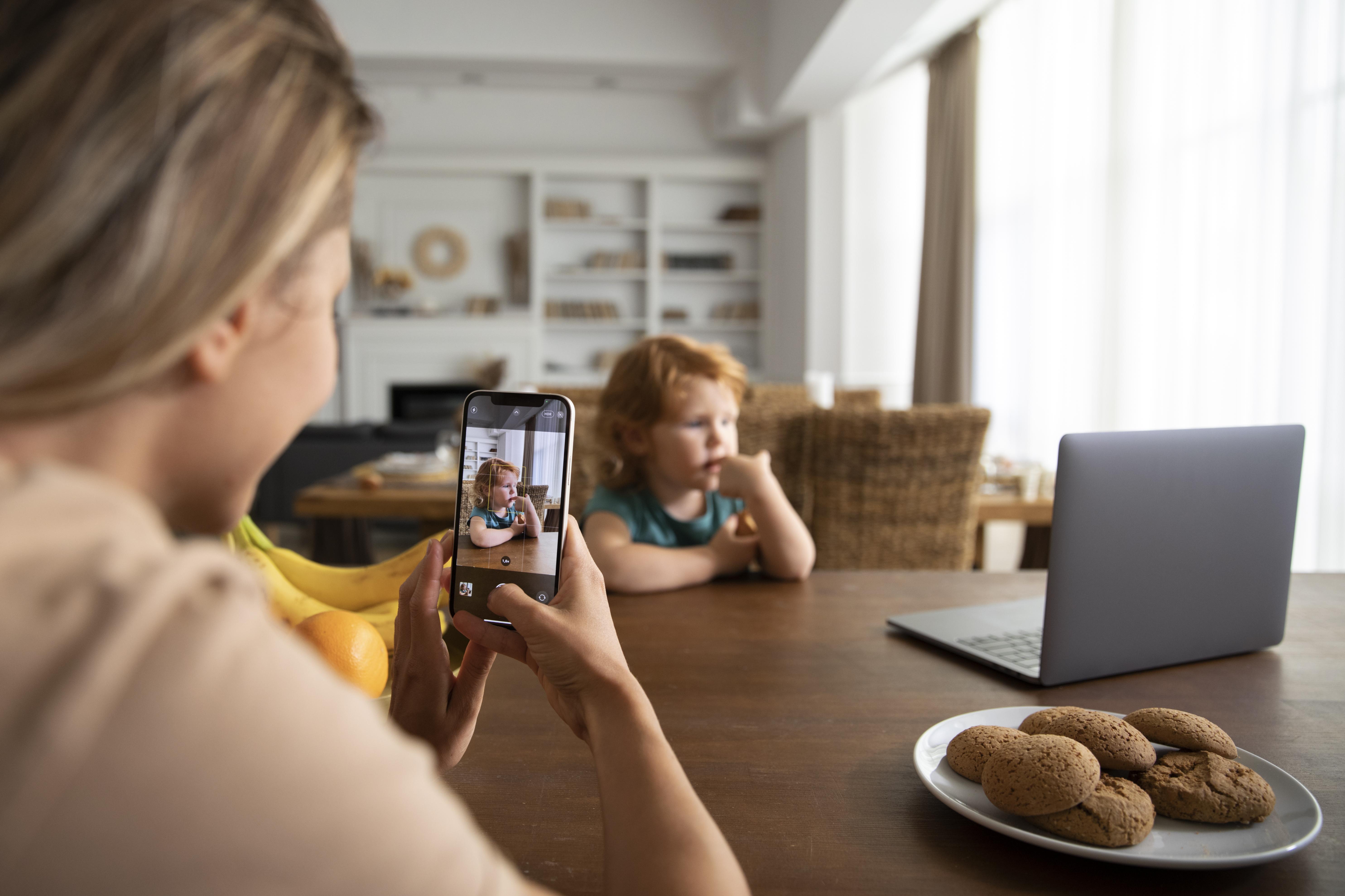 Privasi Anak di Era Digital