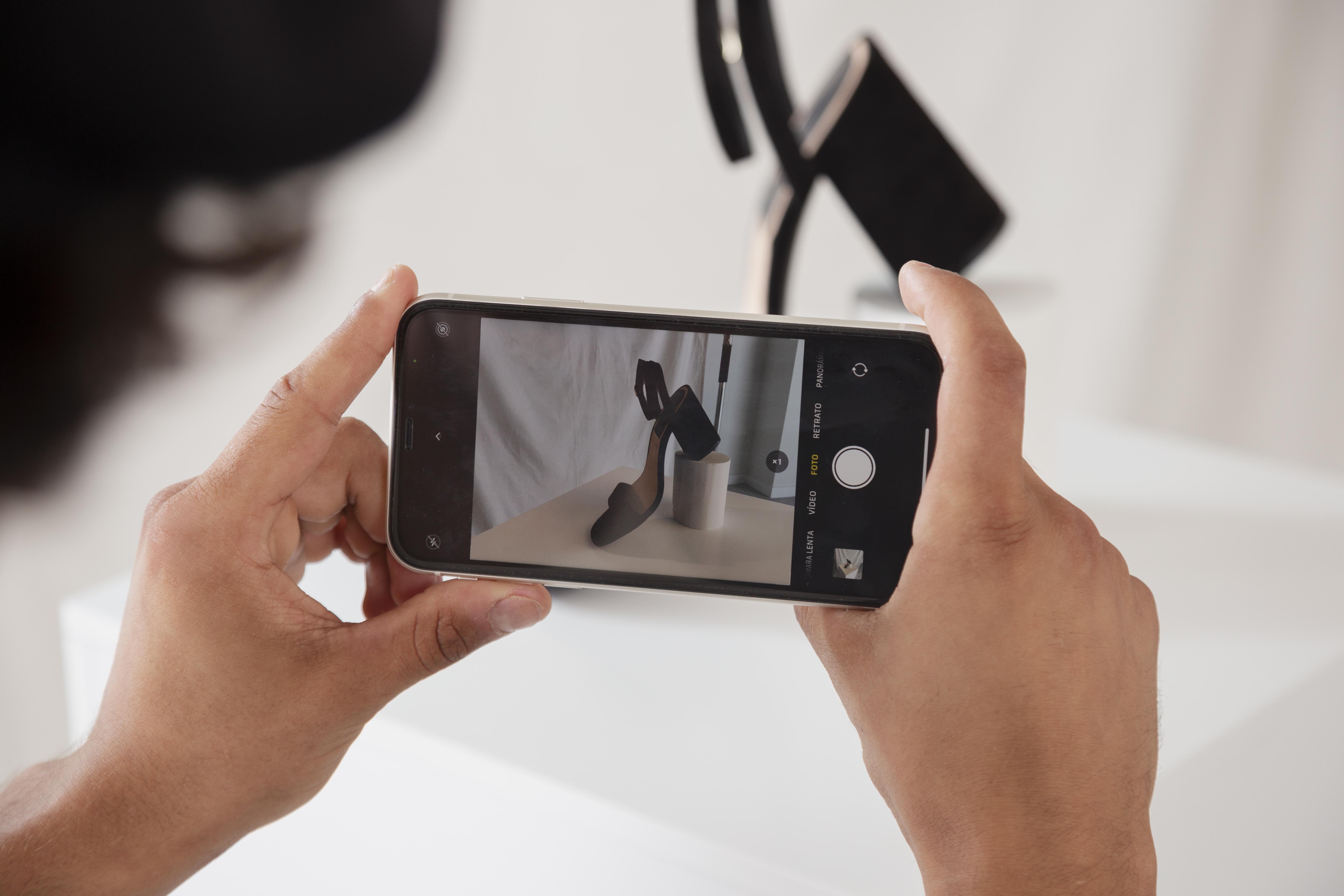AI Pembersih Foto atau Clean Up dari Apple
